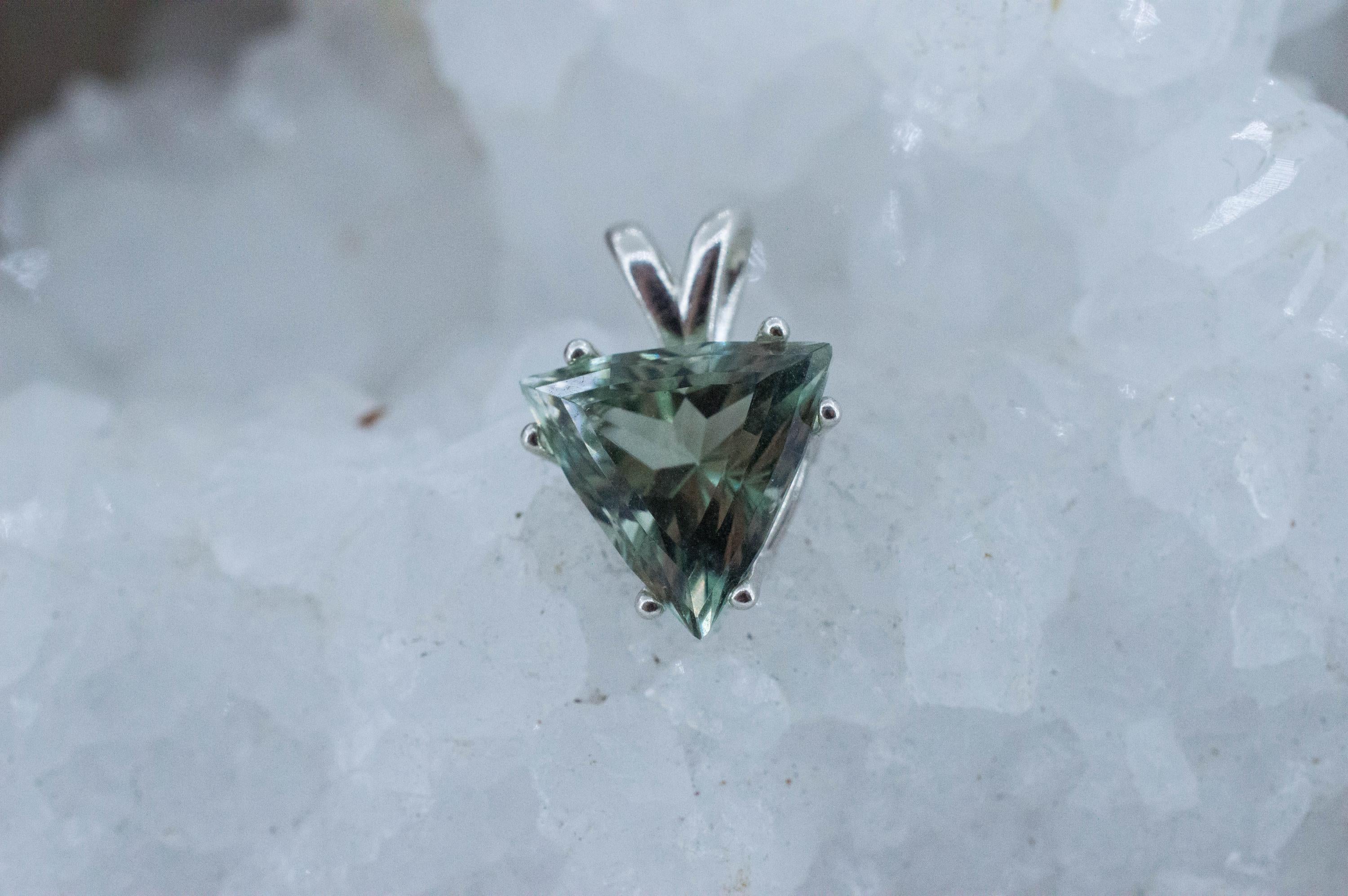 Prasiolite Pendant; Natural Brazil Green Amethyst; 4.155cts