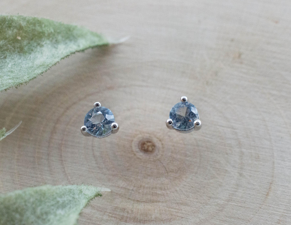 Aquamarine Earrings; Natural Untreated Brazil Aquamarine; 0.290cts