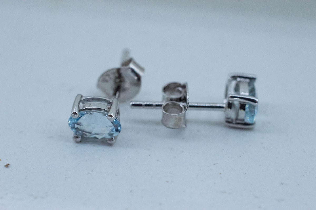 Aquamarine Earrings; Natural Untreated Brazil Aquamarine; 0.810cts