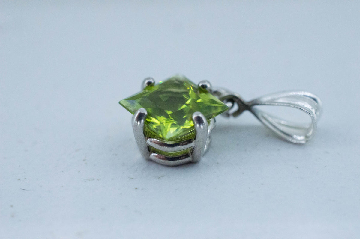 Peridot Pendant; Natural Untreated Tanzania GoGo Peridot; 1.485cts