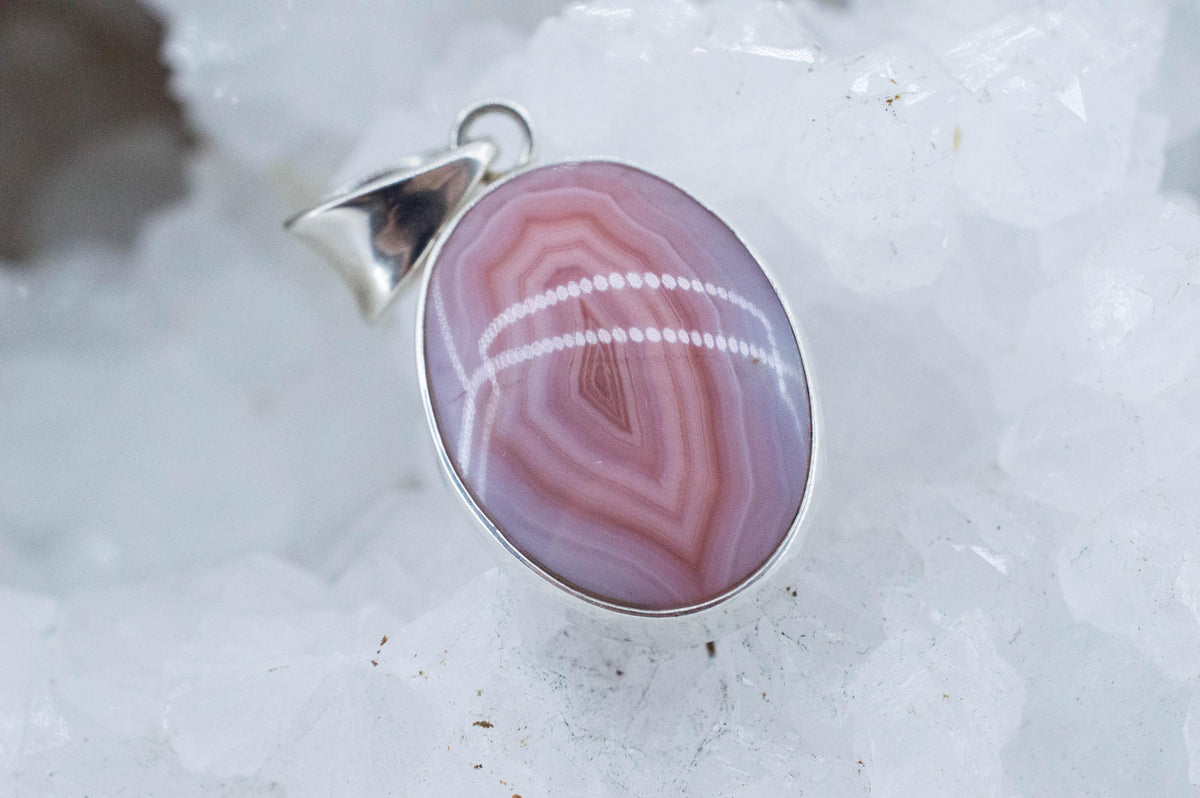 Laguna Agate Pendant, Natural Untreated Mexico Agate; 21x16mm - Mark Oliver Gems
