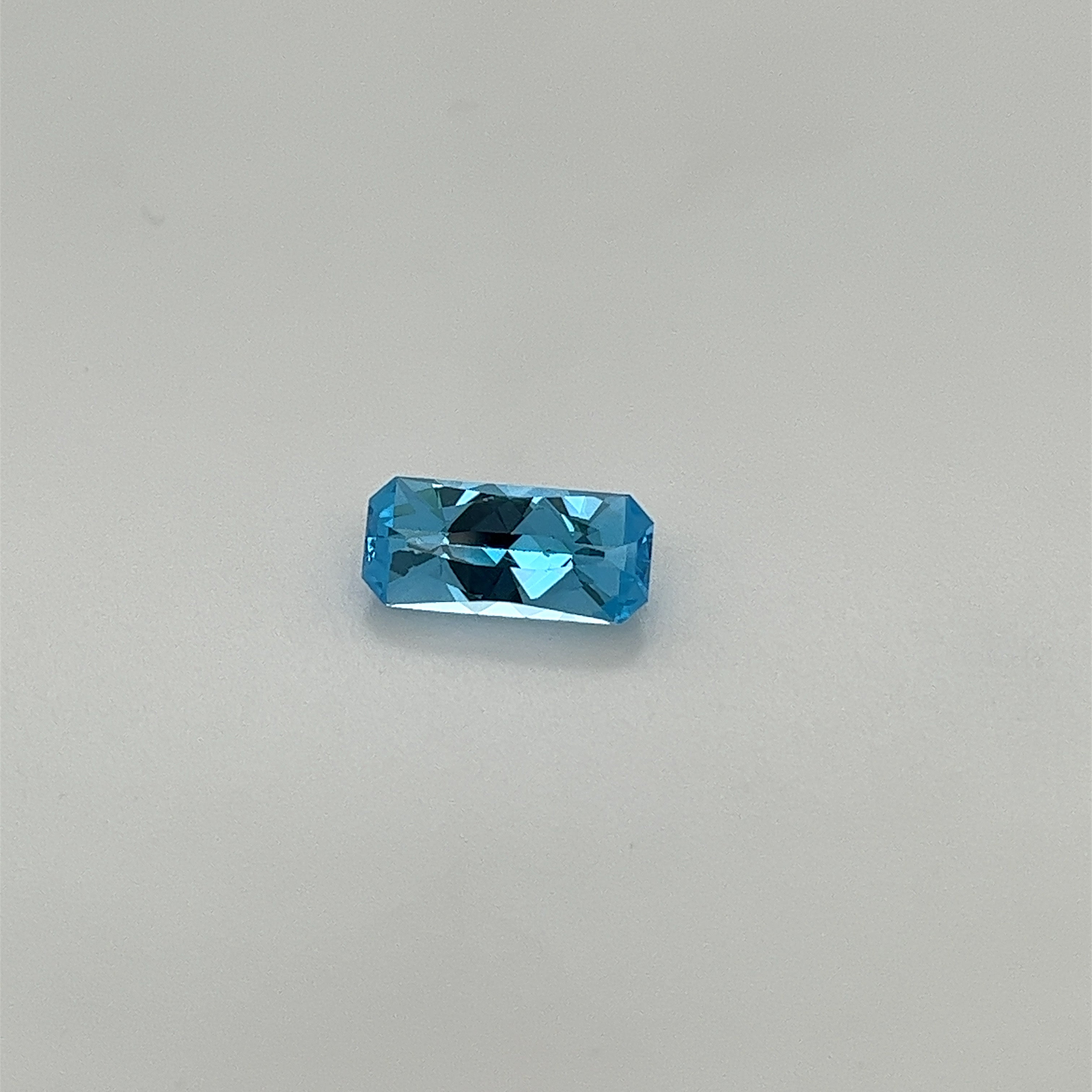 Blue Topaz Gemstone; Natural Brazil Topaz, 3.320cts - Mark Oliver Gems