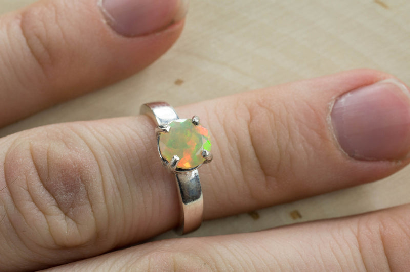Ethiopian Opal Ring, Genuine Untreated Welo Opal; 1.010cts