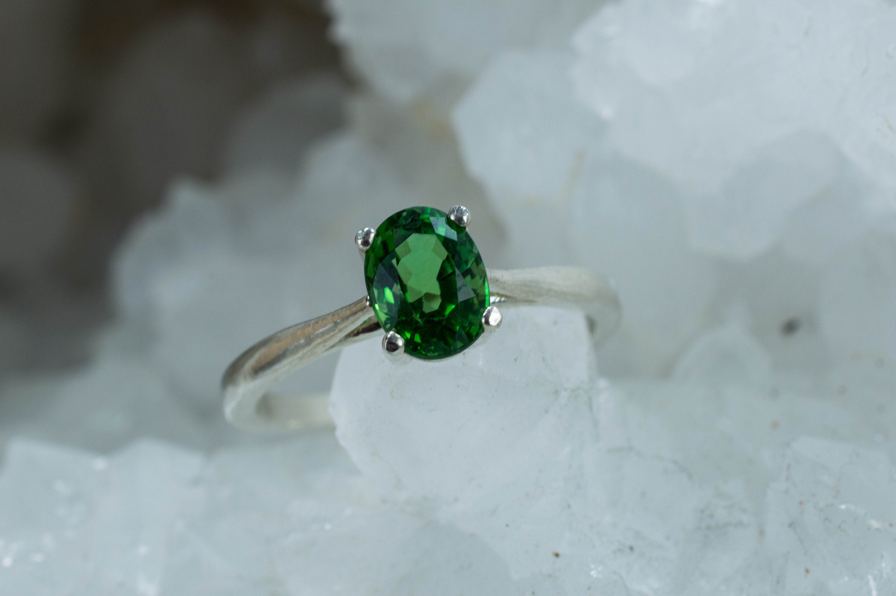 Tsavorite garnet deals ring