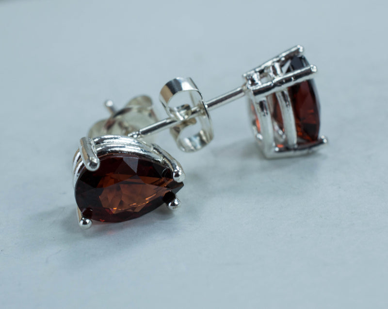 Pyrope Garnet Earrings; Genuine Untreated Madagascar Garnet; 3.020cts