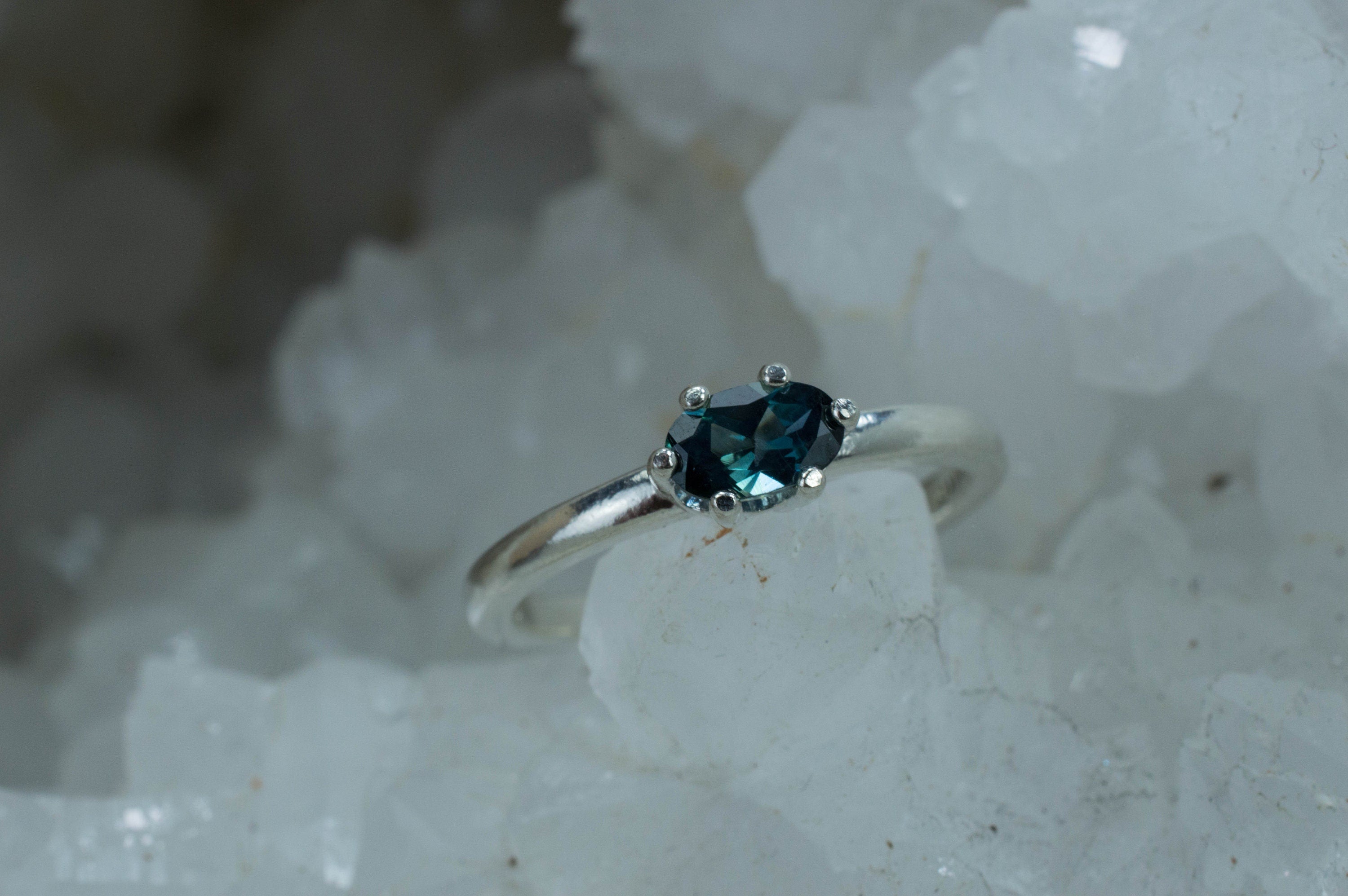 Australian Sapphire Ring, Genuine Untreated Bi-Colored Sapphire; 0.940cts - Mark Oliver Gems