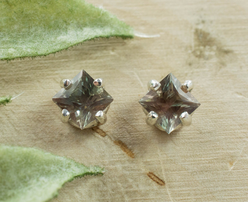 Green Oregon Sunstone Earrings; Natural Untreated Sunstone; 1.320cts