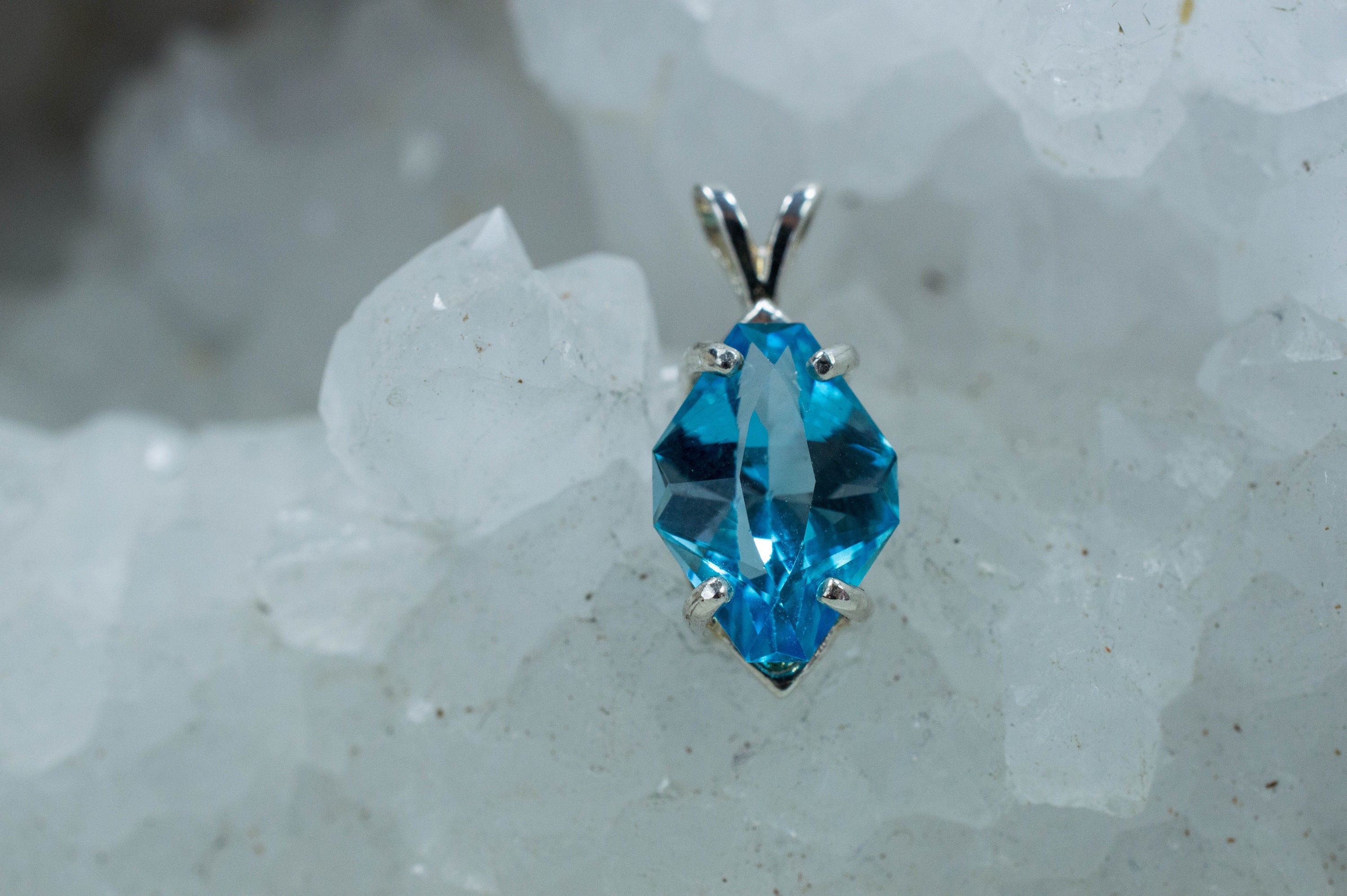 Blue Topaz Pendant; Genuine Brazilian Topaz; 3.930cts - Mark Oliver Gems