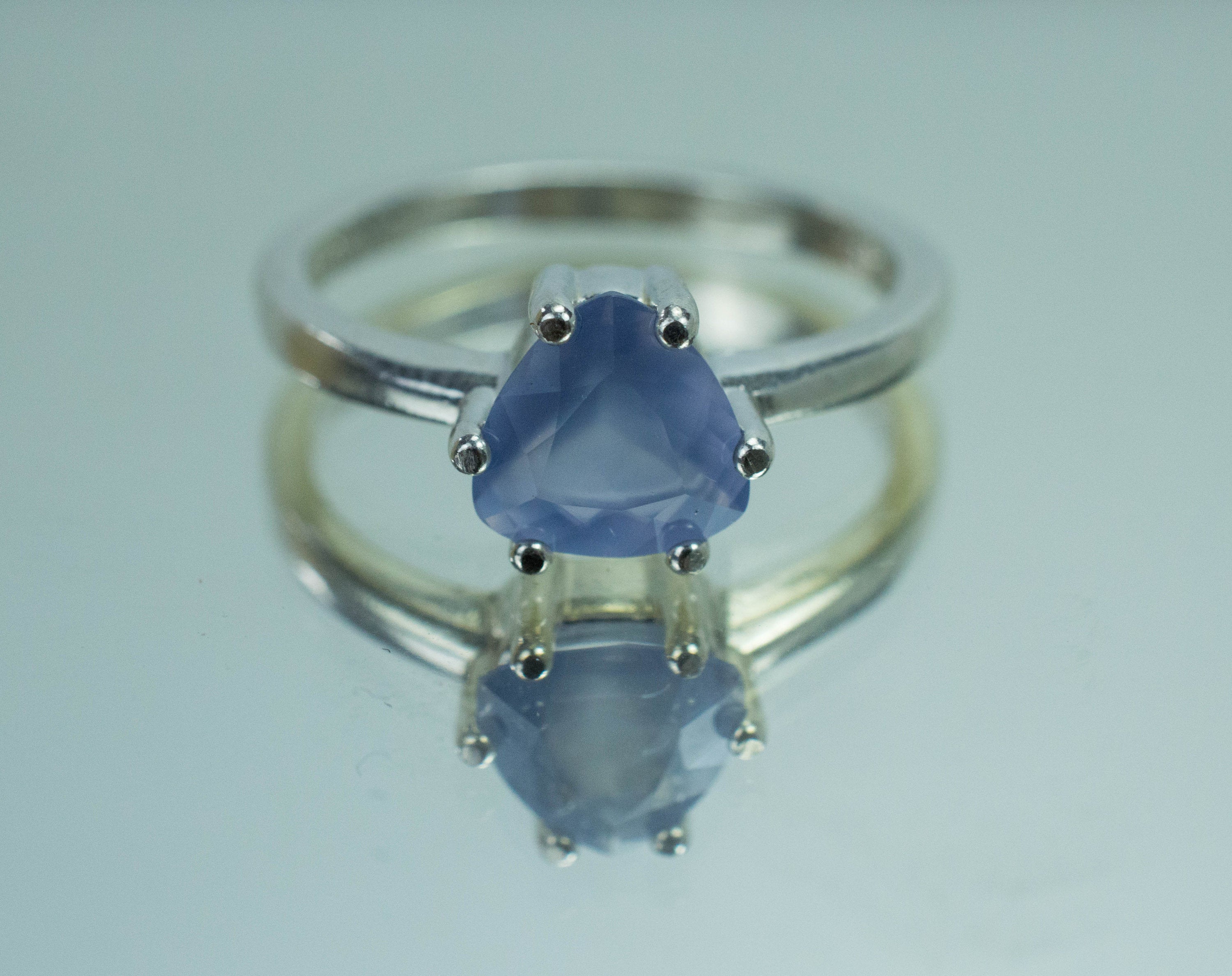 Blue Agate Ring; Natural Untreated Mexico Blue Agate; 0.920cts - Mark Oliver Gems